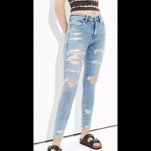 American Eagle Distressed Ripped Super Hi-Waisted faded denim Jegging Crop Sz 4